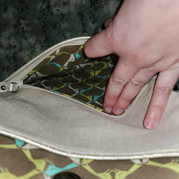 Vera Bradley Clutch || Good Condition - Picture 6 of 6